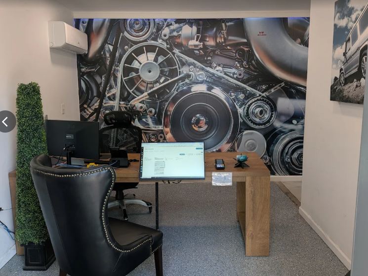 Clean, bright customer office at Elite Benz Solutions Mercedes-Benz repair shop